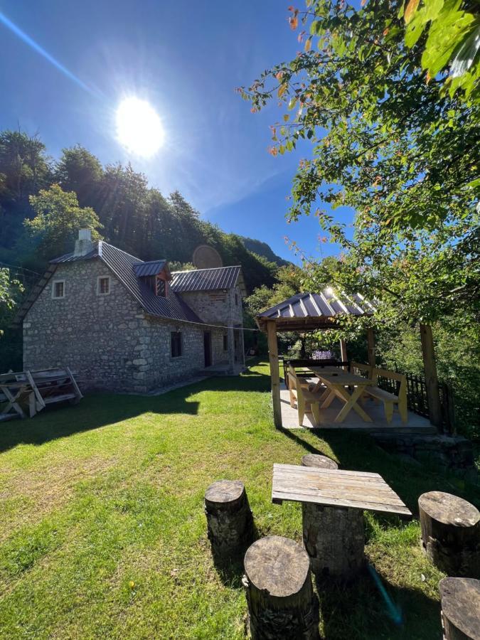 Guest House Gjelaj Theth Εξωτερικό φωτογραφία