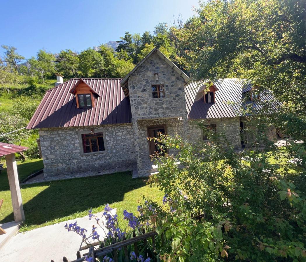 Guest House Gjelaj Theth Εξωτερικό φωτογραφία