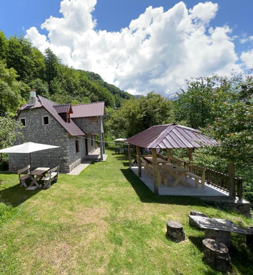Guest House Gjelaj Theth Εξωτερικό φωτογραφία